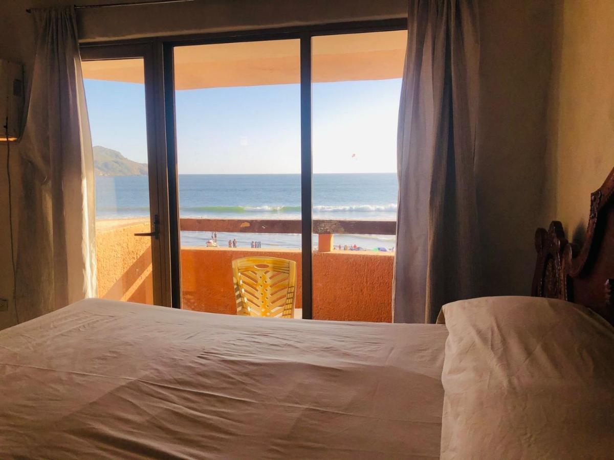 Playa Suites Mazatlán Quarto foto
