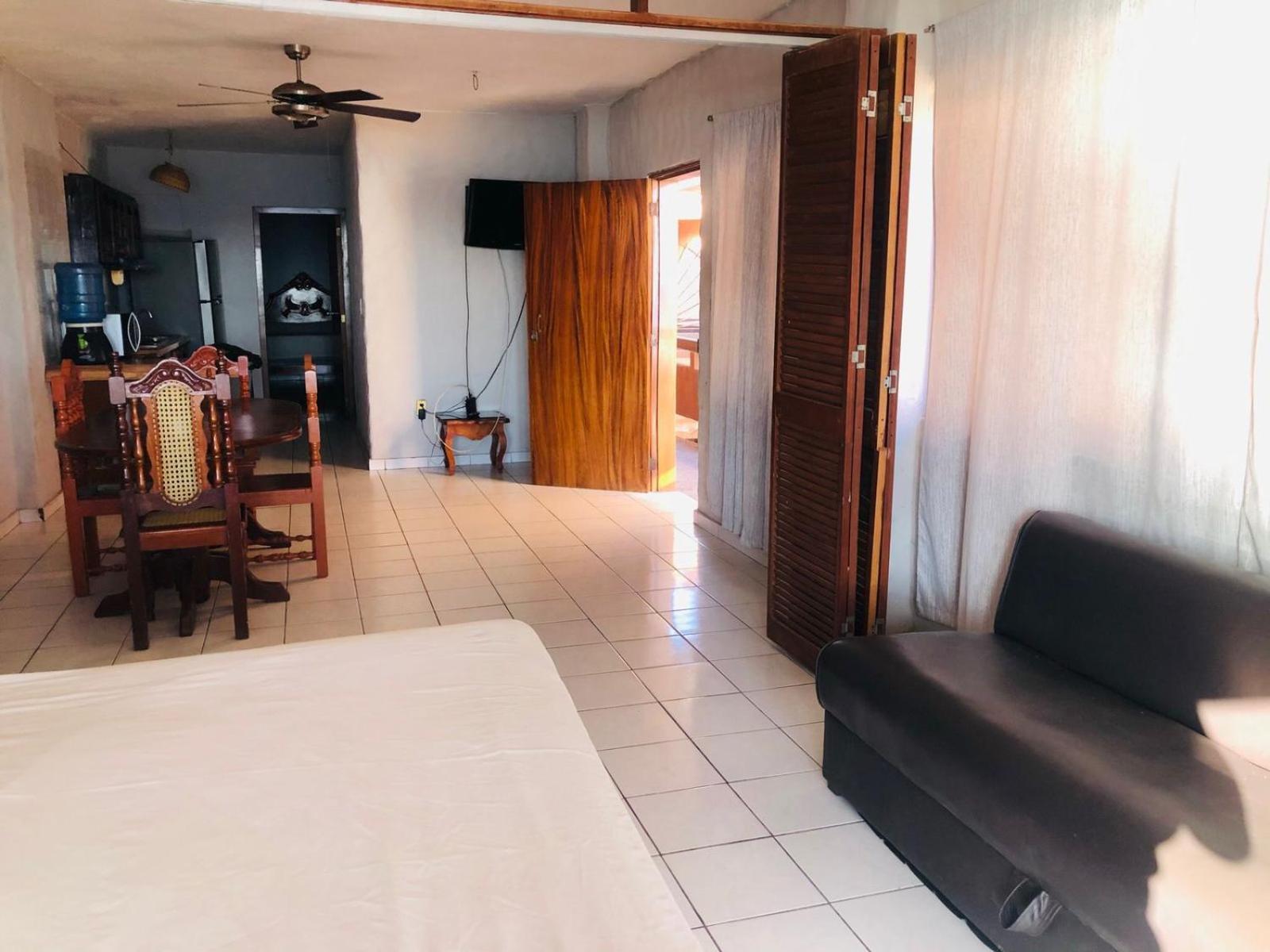 Playa Suites Mazatlán Quarto foto